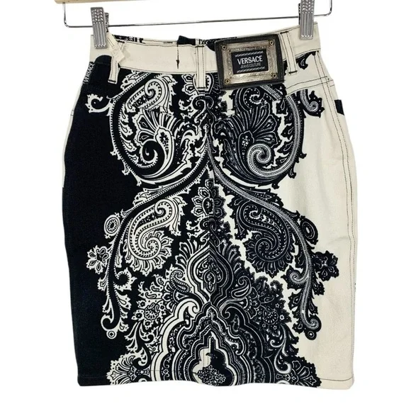 Vintage Versace High waist Denim Jean Skirt Size 24 EU 38 - Picture 2 of 11